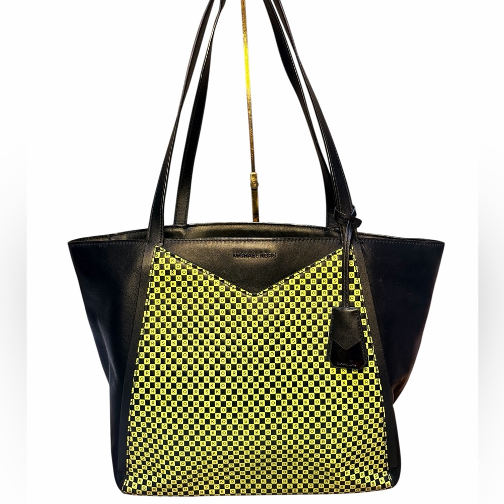 MICHAEL KORS Whitney Large Checkerboard Leather Tote 🖤💚💛